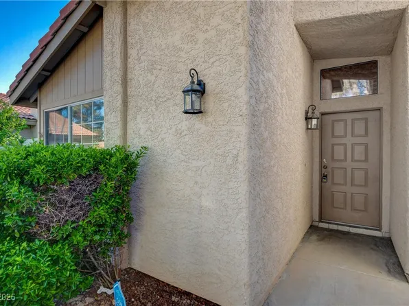 3667 Edinburgh Dr, Las Vegas, NV 89103