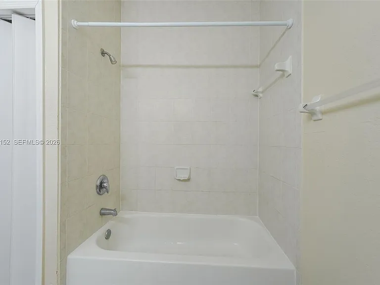 2524 SE 16th Rd #100 — Photo 8