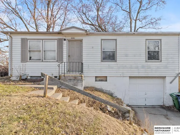 2341 Olive St, Bellevue, NE 68147