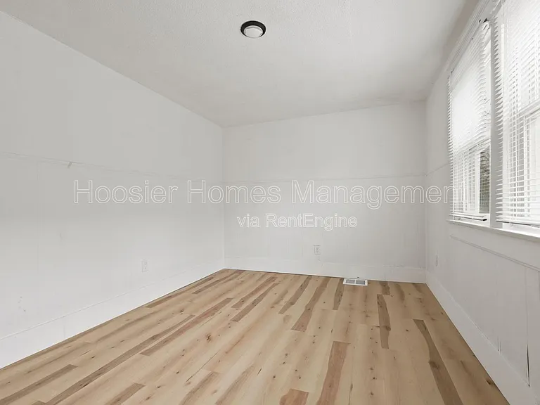 822 N Bradley Ave #822 — Photo 15