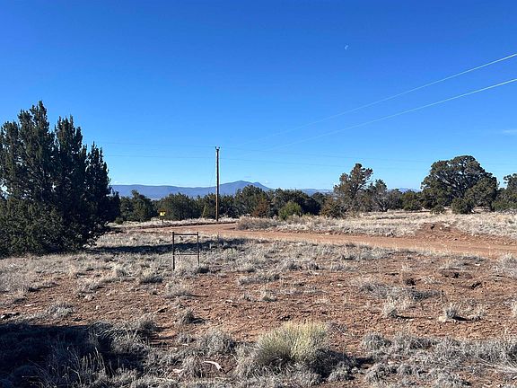 4th image of Navajo Way