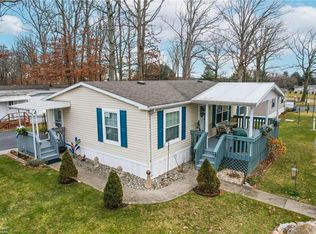 372 White Oak Ln, Bath, PA 18014