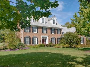 1404 Newgate Ct, Libertyville, IL 60048