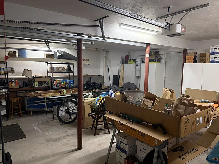 100 Gondola Ave — Photo 16