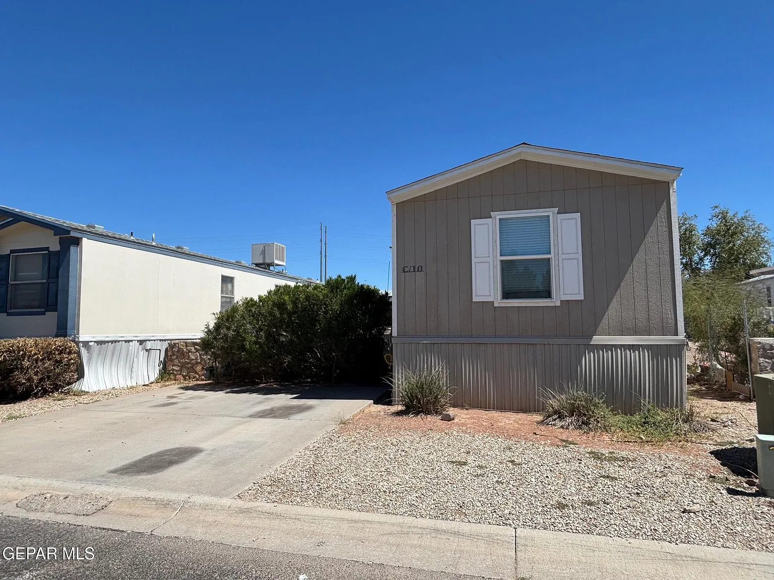 3 bed, 2.0 bath, 1216 sqft, $1,375 — Photo 1