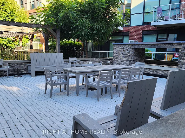 20 Fred Varley Dr #210 — Photo 35