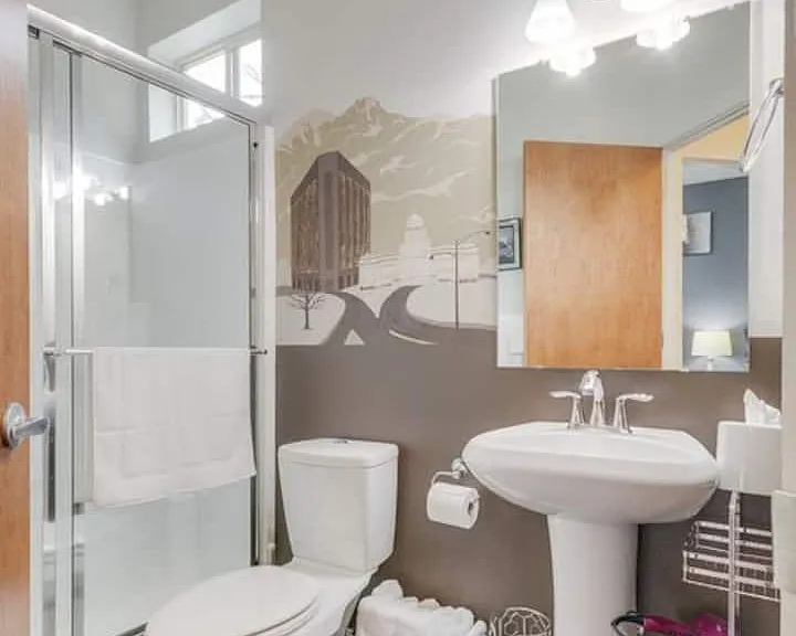 1705 S Vermont Ave — Photo 15