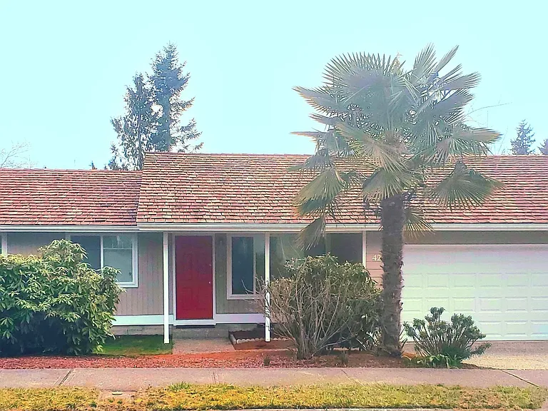 4214 SE 1st Pl — Photo 1
