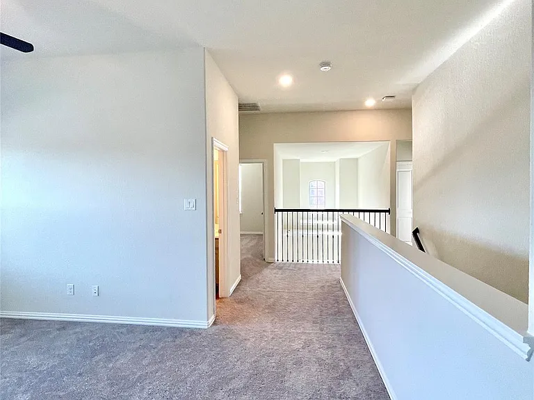 1915 Orchard Berry Ln — Photo 26