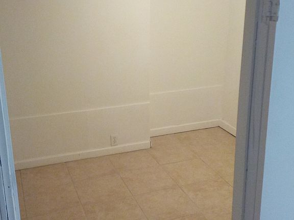 Side room
