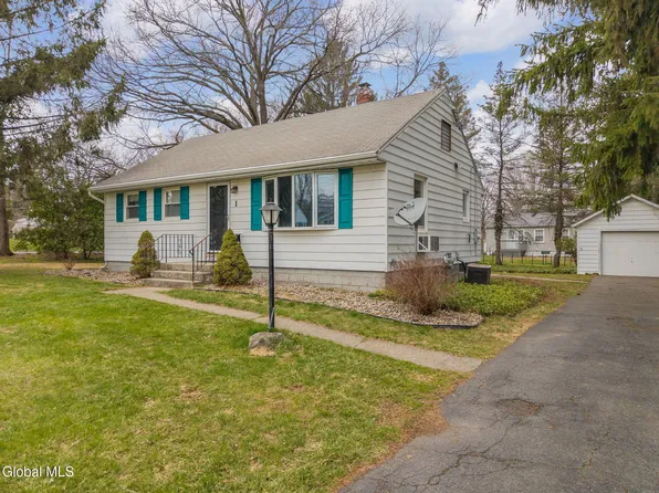 1 Philip Court, Latham, NY 12110