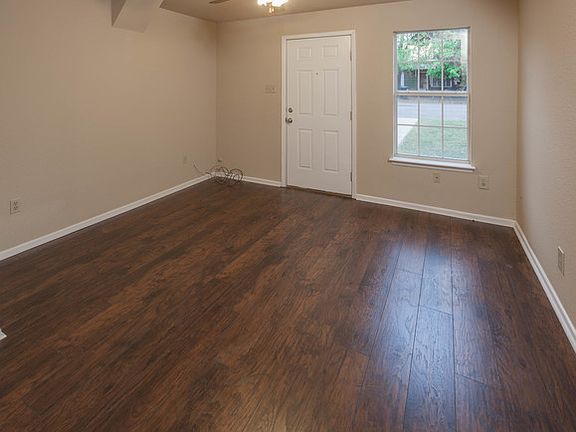 5th image of 2909 Avenue I