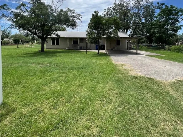 1379 Ferry Ln, New Braunfels, TX 78130