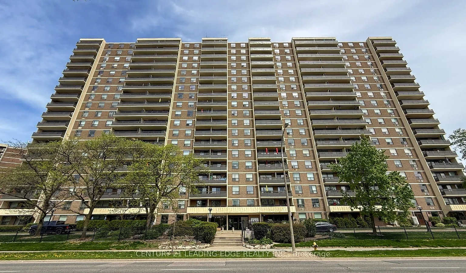 3 bed, $3,000 — Photo 1