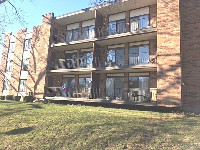 1st image of 3504 Lakeview Dr APT 209