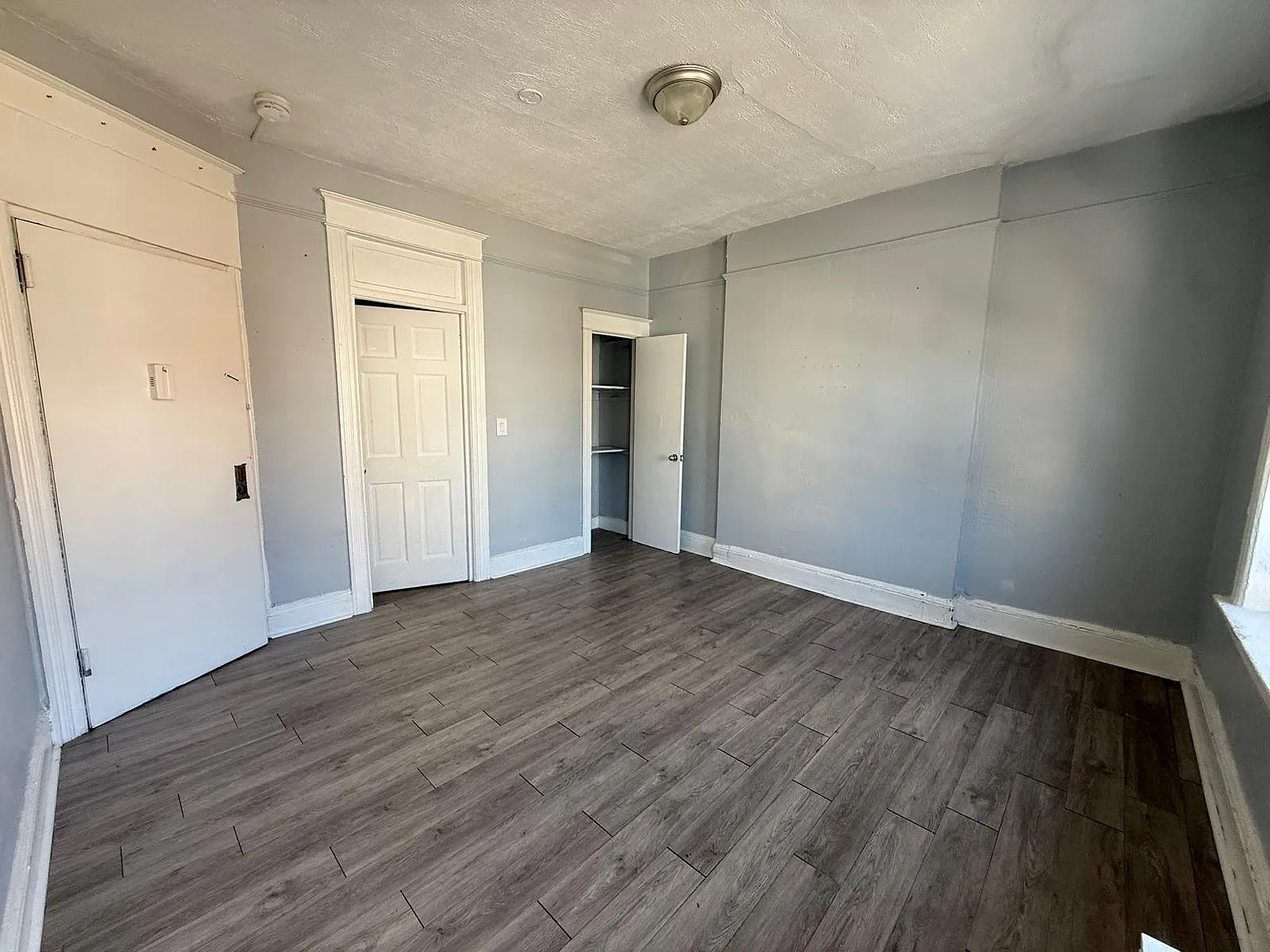 2 bed, 1.0 bath, $2,300 — Photo 3