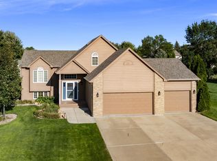 6300 S Mustang Ave, Sioux Falls, SD 57108