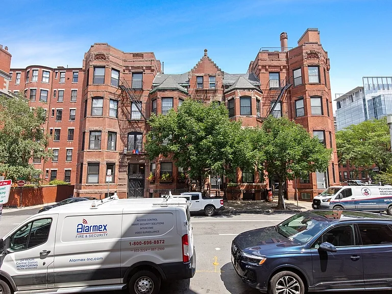 50 Hereford St #4 — Photo 1