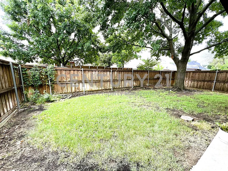 11413 Huntington Rd — Photo 33