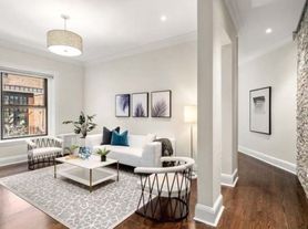 382 Commonwealth Ave