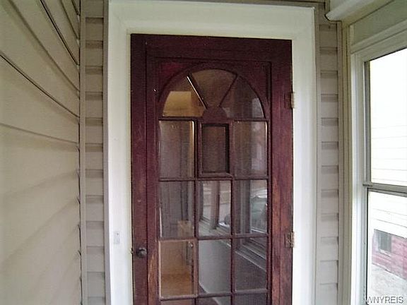 5th image of 72 1st Ave