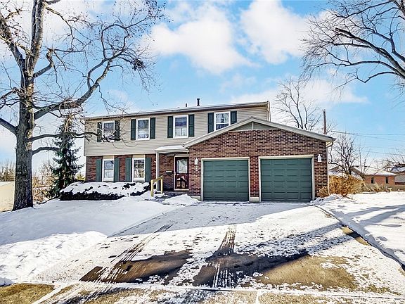 3rd image of 240 Topton Dr