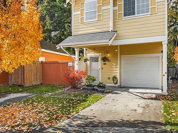 4th image of 11222 6th Avenue E