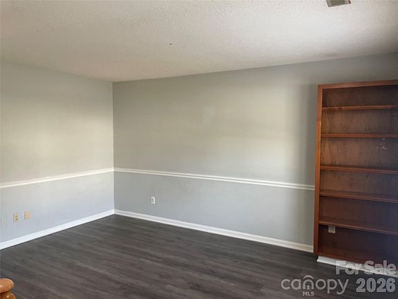 3rd image of 1111 Keswick Pl APT 13