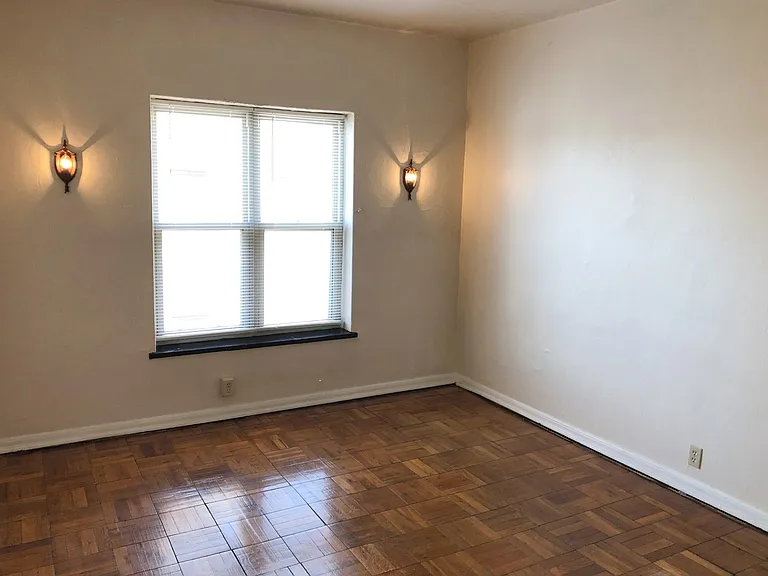 The Bauer Apartments — Photo 58