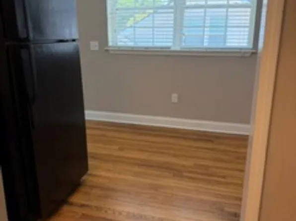 100 Elm St APT 3, Greenville, SC 29605
