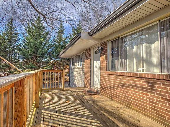 4th image of 258 Belleview Dr SE