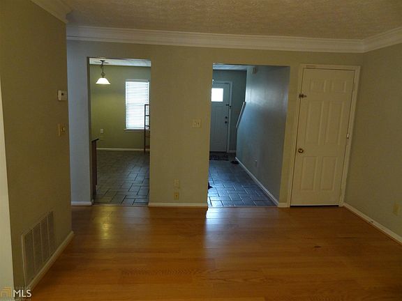 2nd image of 3858 Meadow Creek Dr