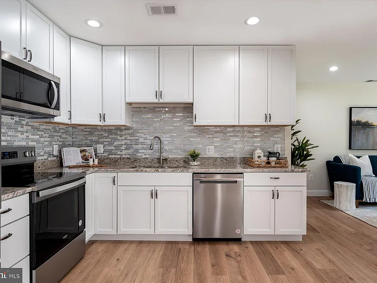1400 Lower View Ct — Photo 7