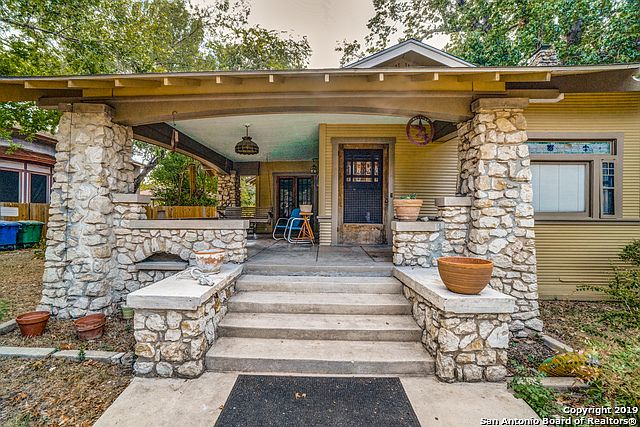 1st image of 1018 W Mistletoe Ave
