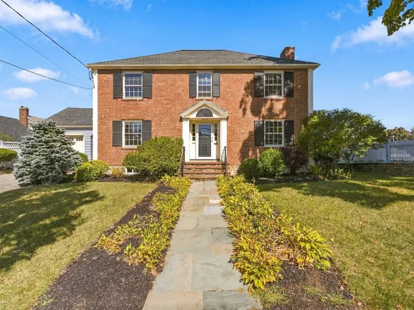 144 Porter St, Melrose, MA 02176