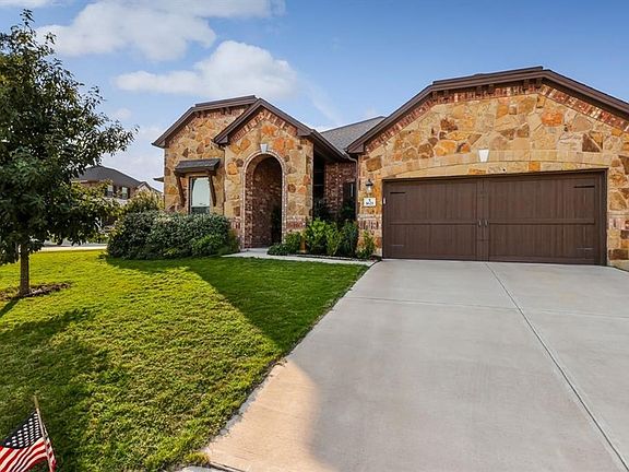 3rd image of 1621 Carmine Dr