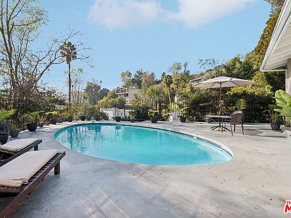 2nd image of 6327 Gilday Dr