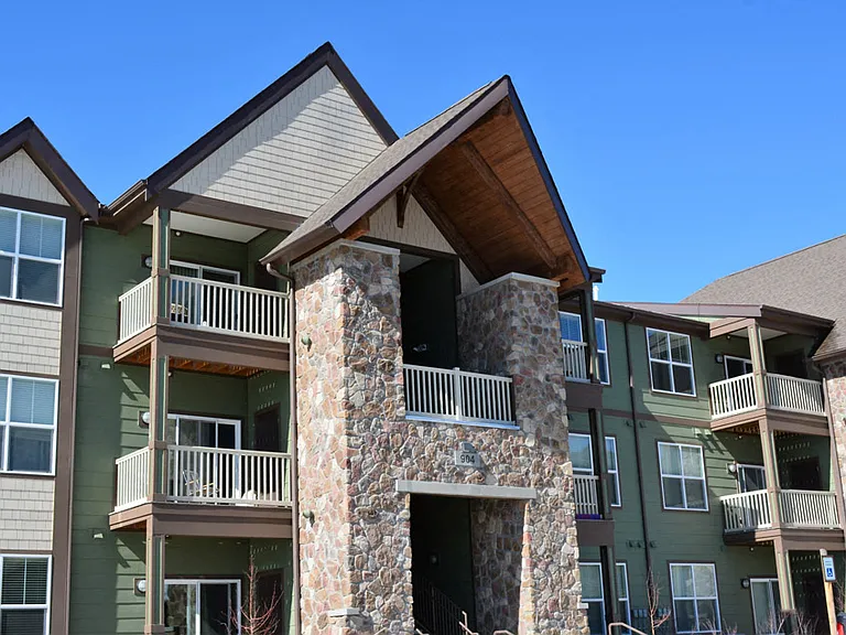 Trail Ridge at Woodland Park Apartments — Photo 33