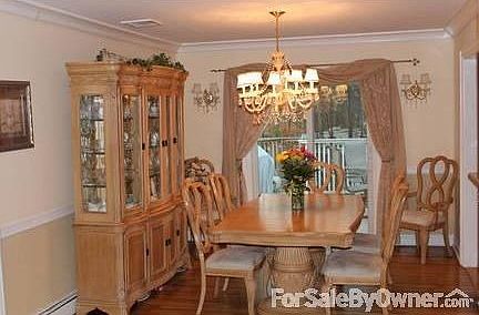 4th image of 4 Cedar Ln