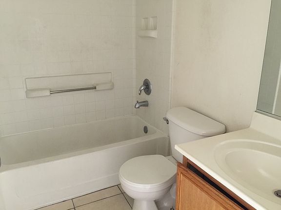 4th image of 1387 Stillwater Bridge St