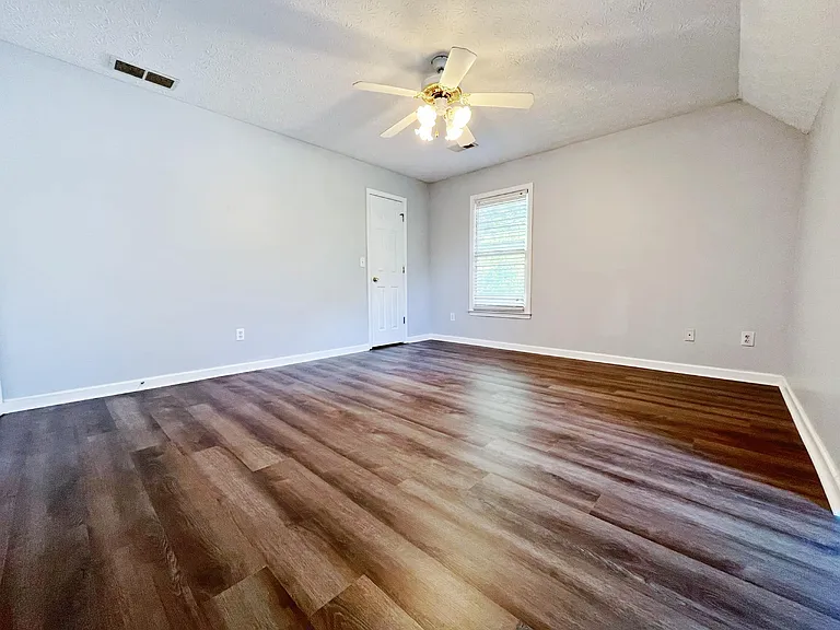 3060 Oak Meadow Dr — Photo 32