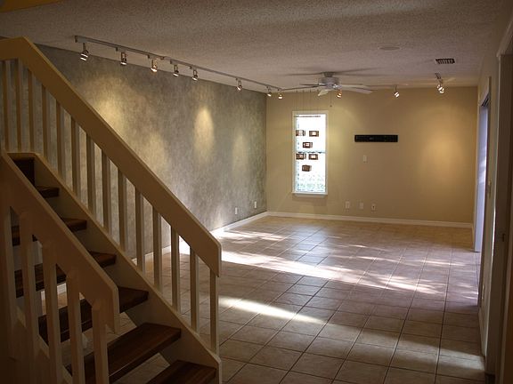 4th image of 3345 Cocoplum Cir
