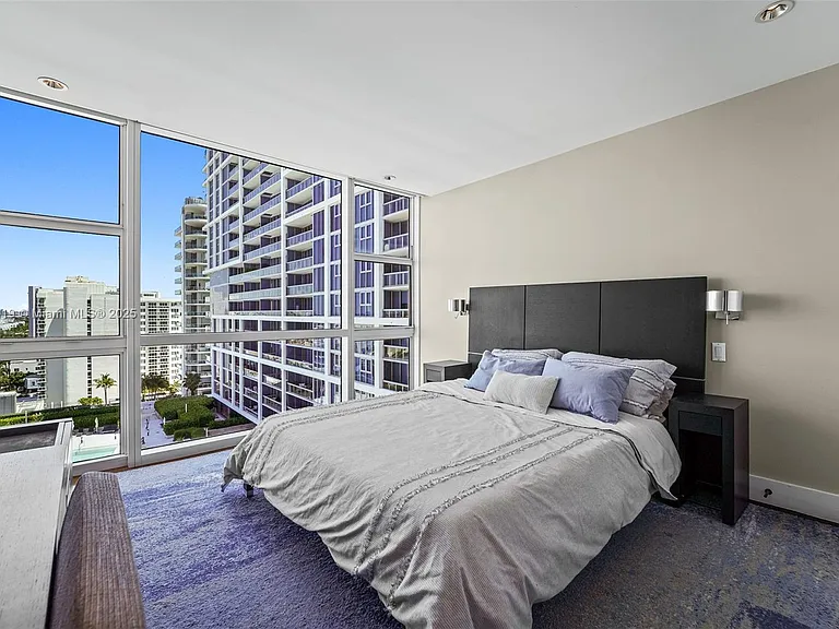 6801 Collins Ave #1214-DOOR1203 — Photo 2