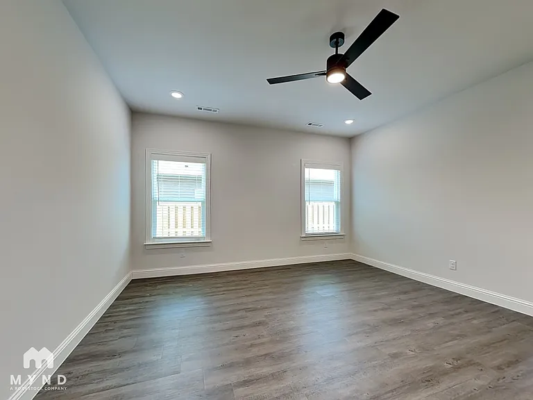 1120 Sunshine Ct — Photo 8