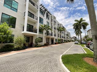 Urbana, Doral, FL 33166