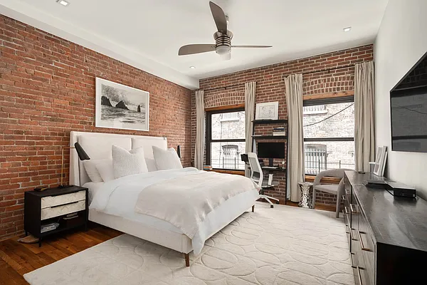 Rented by Douglas Elliman | media 24