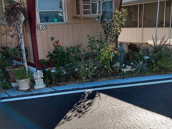 5th image of 2000 N Volusia Ave #B-5