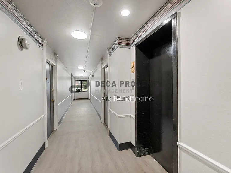 4020 Lindell Blvd #215 — Photo 4