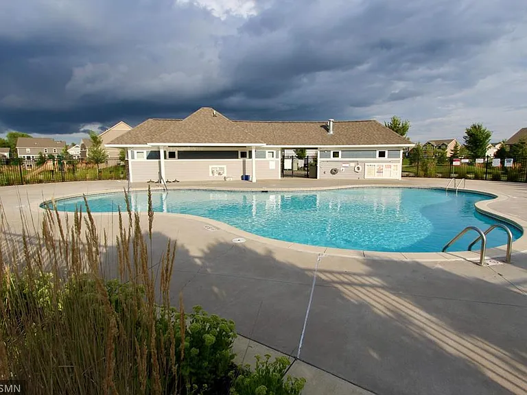 1290 Eagle Point Dr — Photo 28