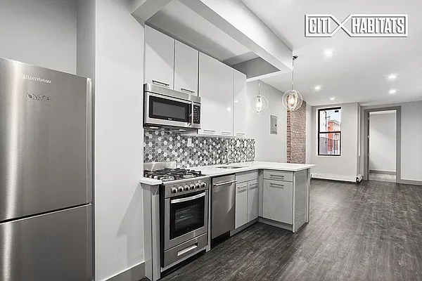 Rented by Citi Habitats | media 32